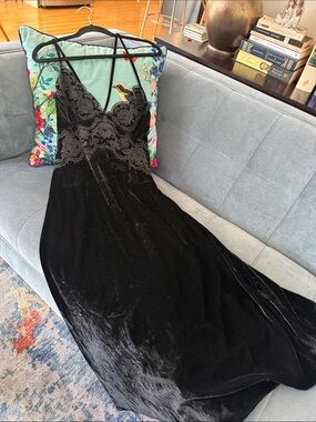Farm Rio Black Velvet Slip Dress with Lace Bodice large open back